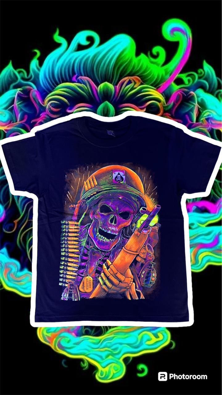 💀🔫 Camiseta acuarela y puntillismo esqueleto armado 💀🔫